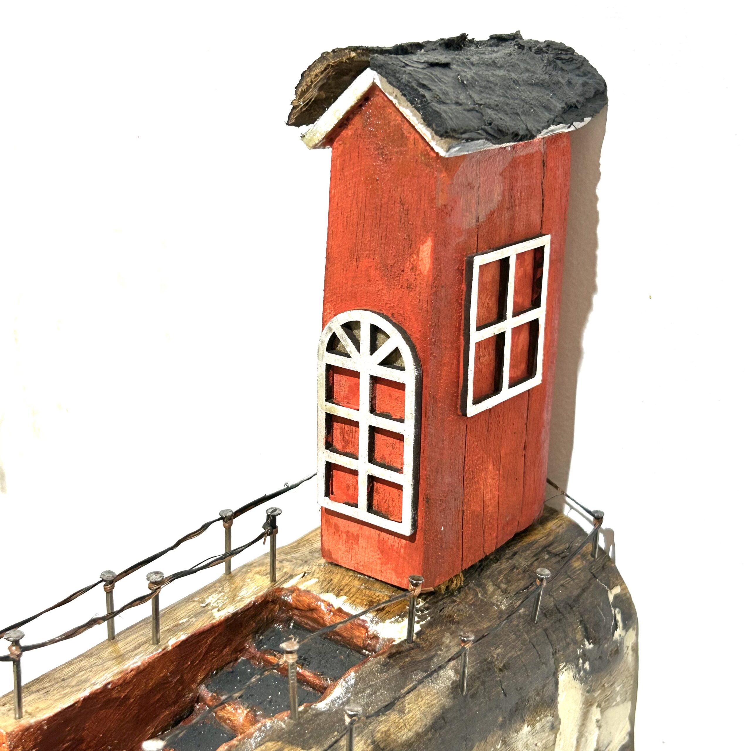 Vintage Red Lighthouse Wall Decor – Handcrafted Rustic Wooden Coastal Home Decoration